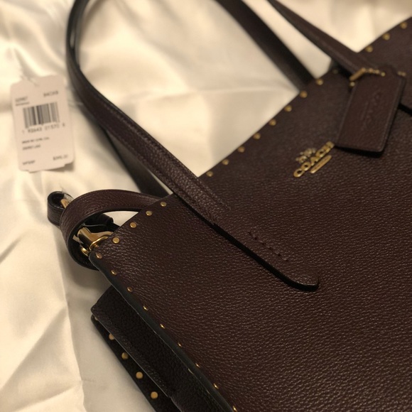 👜Coach Border Rivets Charlie Carryall 👜 - Picture 5 of 8